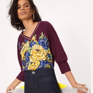 Tiny Anthropologie Ashlee Floral V-Neck Shirt Size Small 3/4 Sleeves Lightweight